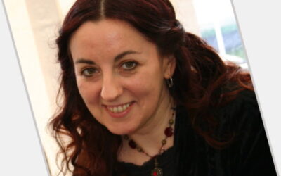 ‘Queen of Teen’ author Cathy Cassidy visits FHS